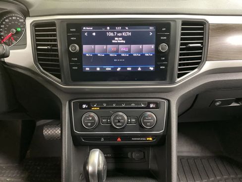 Used 2021 Volkswagen Atlas SE image 25