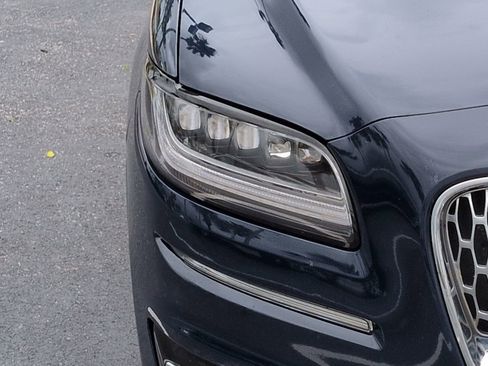 Certified 2019 Lincoln Nautilus Black Label FWD image 10