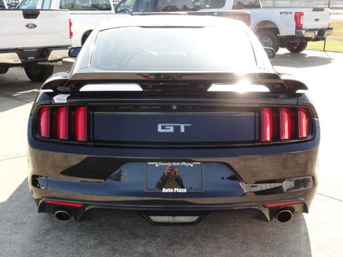 Used 2017 Ford Mustang GT w/ GT Performance Package image 4