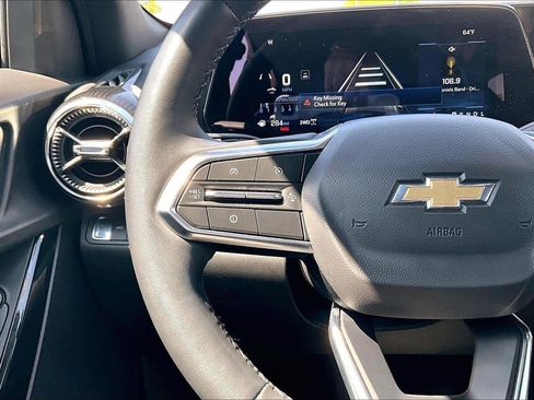 Used 2025 Chevrolet Equinox LT AWD/4WD image 19