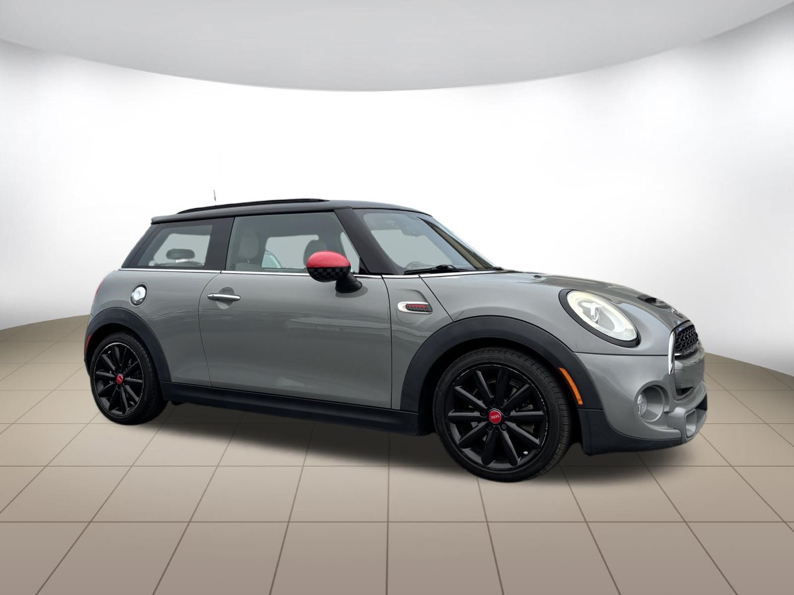 Used 2017 MINI Cooper S FWD image 1
