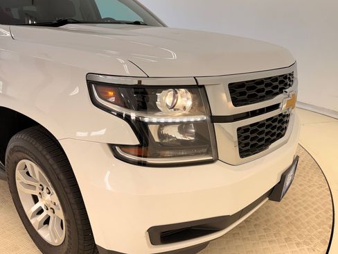 Used 2016 Chevrolet Suburban LT image 11
