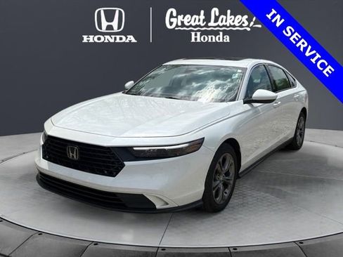 Used 2023 Honda Accord EX image 2