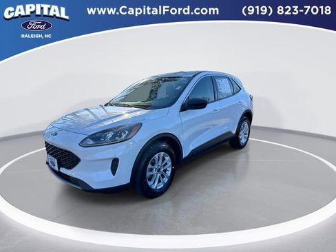 Used 2022 Ford Escape SE image 4