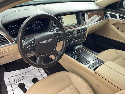 Used 2018 Genesis G80 3.8 RWD image 8