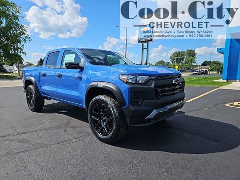 New 2025 Chevrolet Colorado Trail Boss w/ Midnight Edition AWD/4WD image 1
