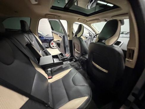 Used 2012 Volvo XC60 T6 AWD/4WD image 24