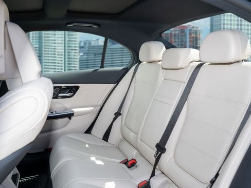 Used 2023 Mercedes-Benz C 300 4MATIC Sedan image 17