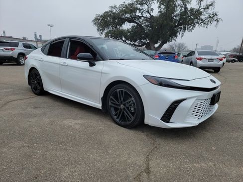 Used 2025 Toyota Camry XSE w/ Premium Package image 3