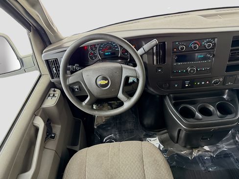 Used 2021 Chevrolet Express 3500 w/ Power Convenience Package RWD image 20