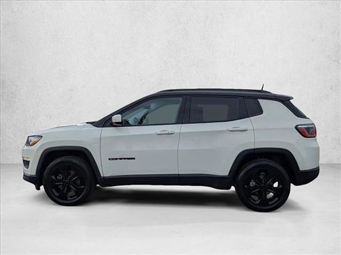 Used 2018 Jeep Compass Latitude AWD/4WD image 9