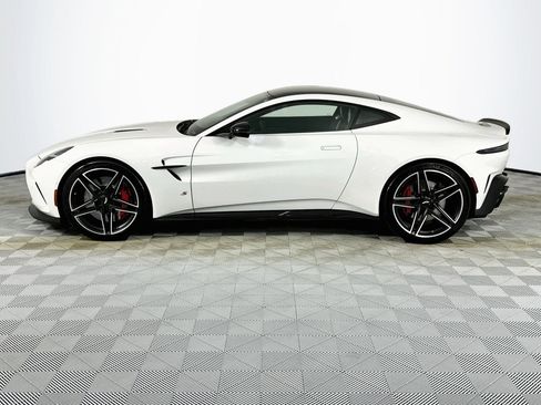 Used 2026 Aston Martin V8 Vantage S RWD image 17