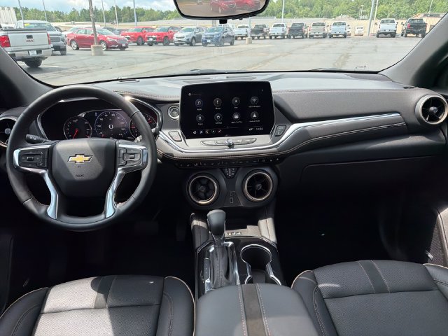 Certified 2025 Chevrolet Blazer Premier w/ Driver Confidence II Package AWD/4WD image 30