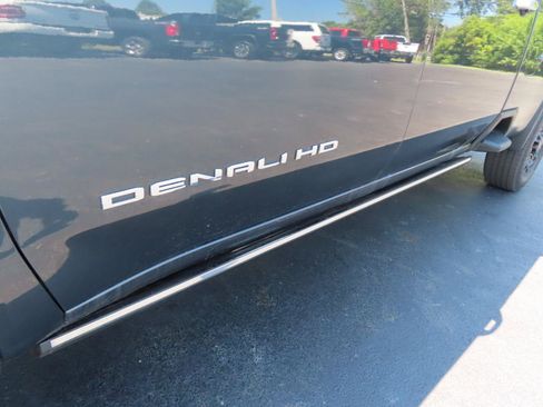 Used 2021 GMC Sierra 3500 Denali w/ Denali Ultimate Package AWD/4WD image 15