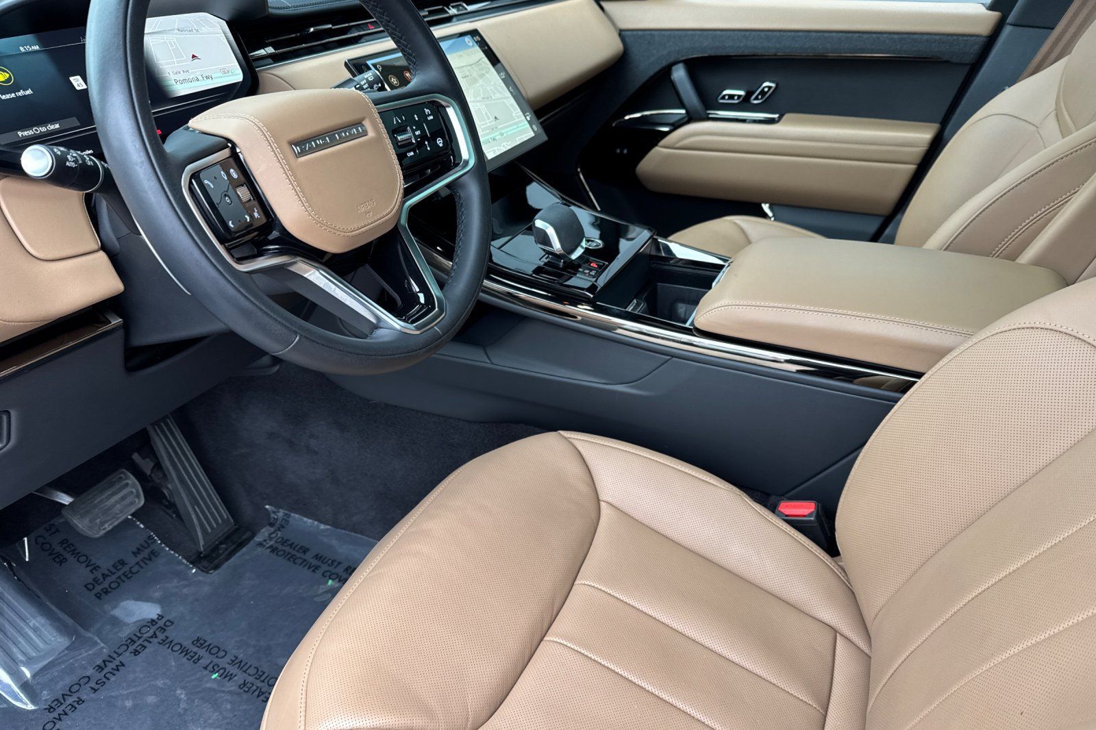 Used 2024 Land Rover Range Rover Sport SE AWD/4WD image 9