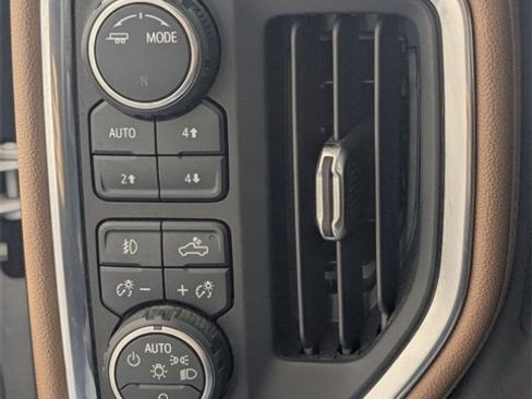 Certified 2021 Chevrolet Silverado 2500 High Country w/ Z71 Off-Road Package image 16