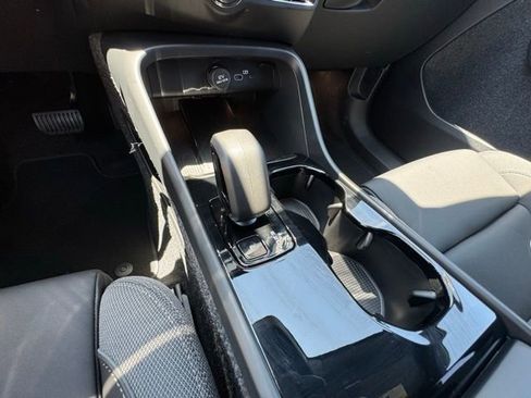 New 2025 Volvo EX40 Core w/ Climate Package image 24