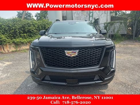 Used 2025 Cadillac Escalade Sport Platinum AWD/4WD image 2
