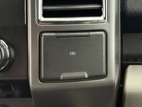 Used 2015 Ford F150 XLT image 25