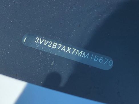 Used 2021 Volkswagen Tiguan SE AWD/4WD image 13