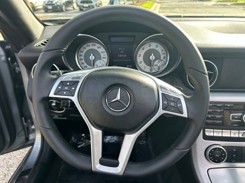 Used 2013 Mercedes-Benz SLK 250 image 28