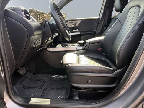 Used 2020 Mercedes-Benz GLB 250 4MATIC image 6