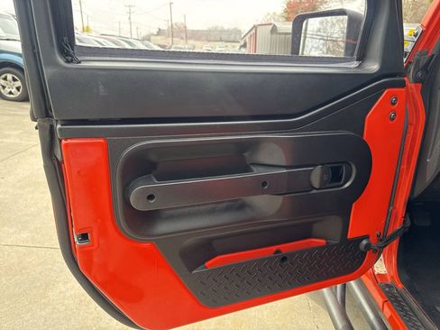 Used 2015 Jeep Wrangler Sport AWD/4WD image 17