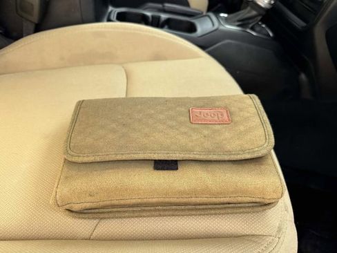 Used 2020 Jeep Wrangler Unlimited Sport image 35