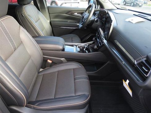 New 2026 Chevrolet Traverse High Country w/ LPO, Floor Liner Package image 12