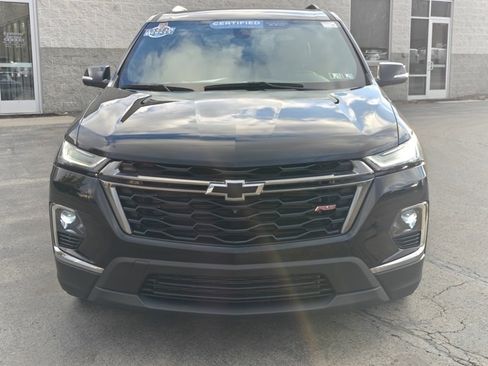 Used 2023 Chevrolet Traverse RS image 2