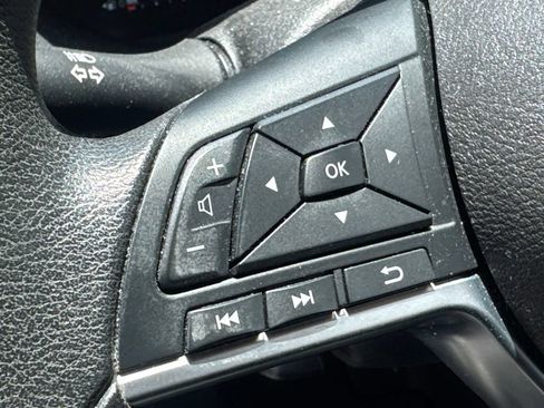 Used 2024 Nissan Kicks SV FWD image 13