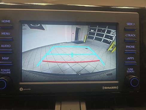 Used 2022 Toyota RAV4 XLE image 21