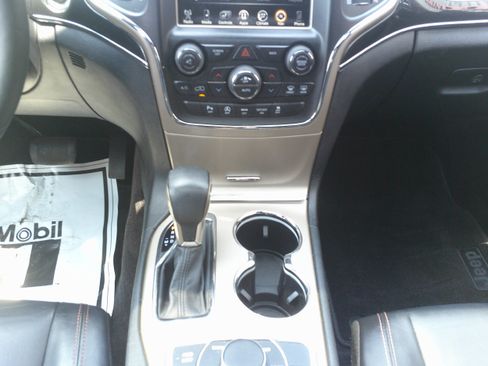 Used 2017 Jeep Grand Cherokee Limited 75th Anniversary AWD/4WD image 22