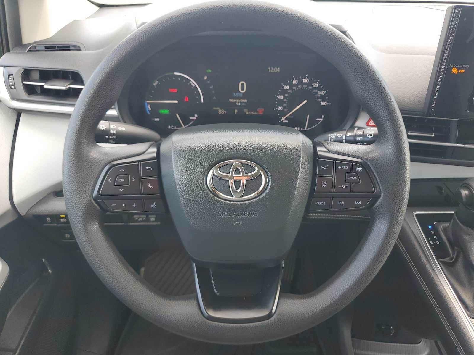 Used 2025 Toyota Sienna LE FWD image 15
