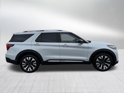 Certified 2025 Ford Explorer Platinum w/ LUX Leather Package image 8