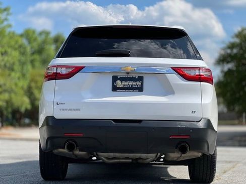 Used 2018 Chevrolet Traverse LT FWD image 6