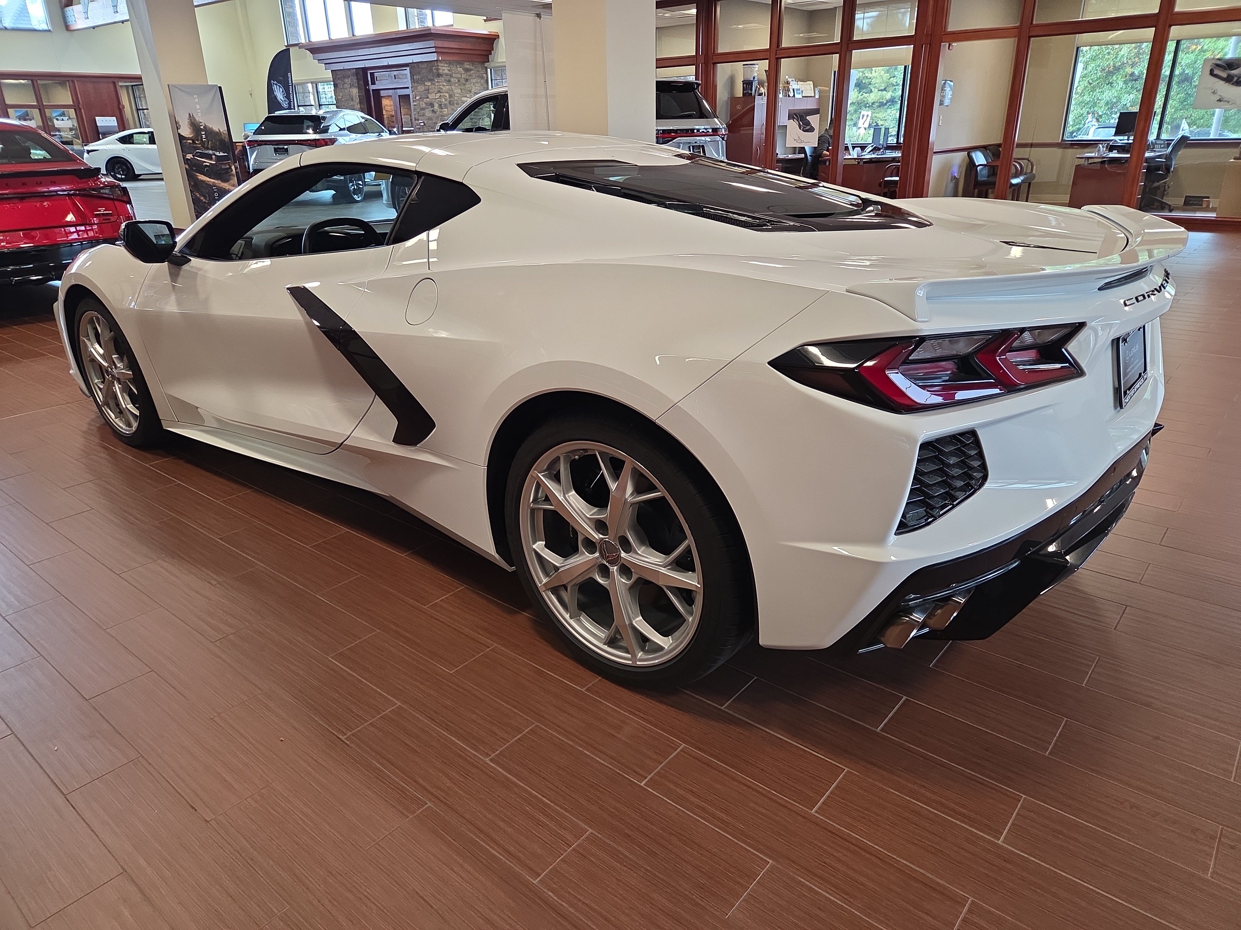 Used 2023 Chevrolet Corvette Stingray Coupe w/ 1LT RWD image 5