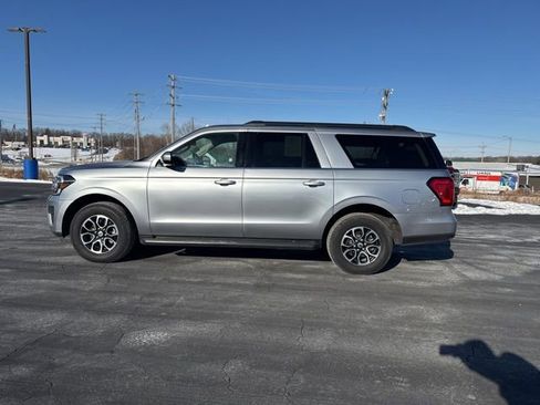 Certified 2024 Ford Expedition Max XLT image 8