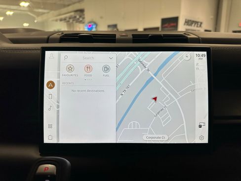 Used 2025 Land Rover Defender 110 X image 29