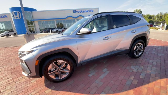 Used 2025 Hyundai Tucson SEL AWD/4WD image 6