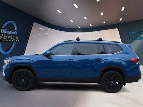 Certified 2025 Volkswagen Atlas SE image 8