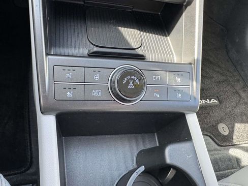 Used 2025 Hyundai Kona Limited image 31
