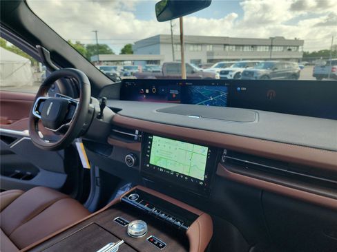 New 2026 Lincoln Navigator Reserve AWD/4WD image 25