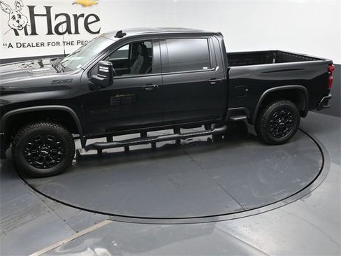 Used 2024 Chevrolet Silverado 2500 LTZ w/ LTZ Plus Package image 35