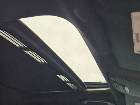 Used 2018 Mercedes-Benz E 300 image 10