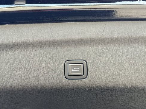 Used 2021 GMC Yukon SLT image 18