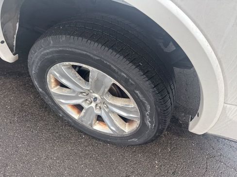 Used 2016 Ford F150 Platinum w/ Equipment Group 701A Luxury image 8