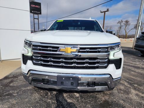 Used 2023 Chevrolet Silverado 1500 LTZ AWD/4WD image 2