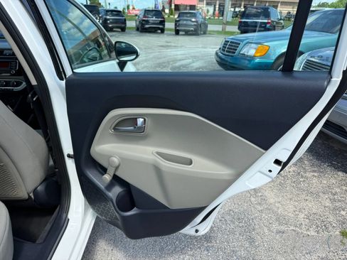Used 2017 Kia Rio LX FWD image 18