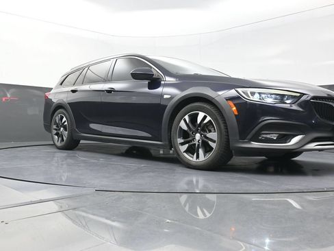 Used 2019 Buick Regal Preferred w/ Sights and Sounds Package AWD/4WD image 23